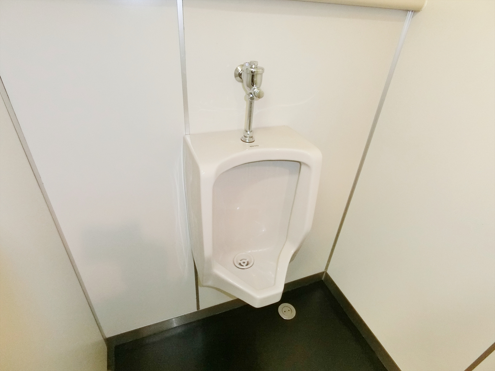 男性用トイレ