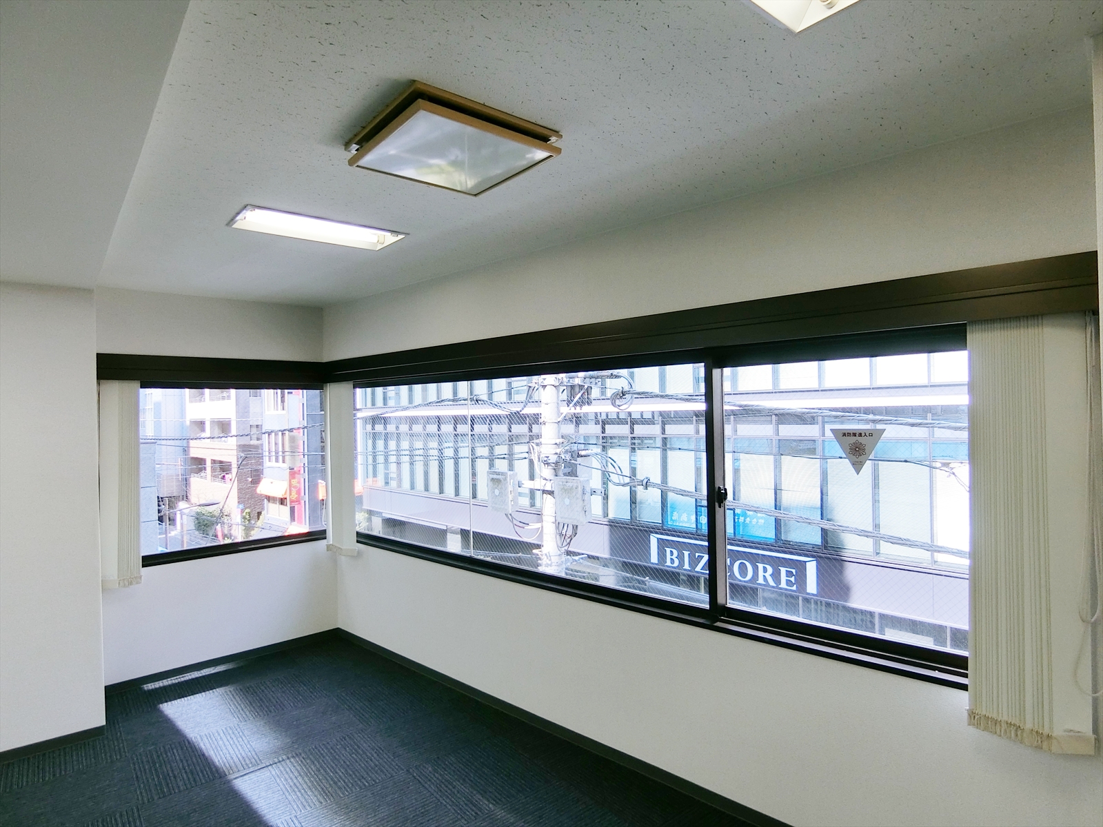 オフィス室内参考画像