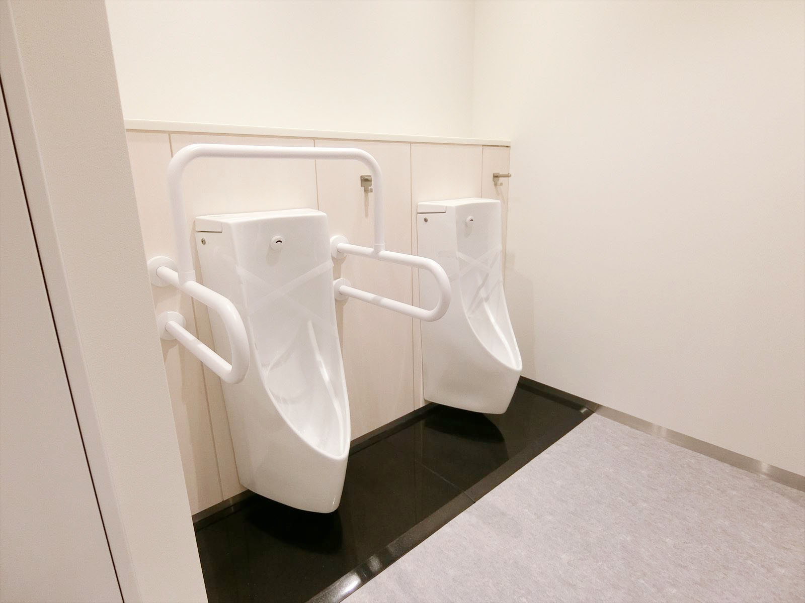 男性用トイレ