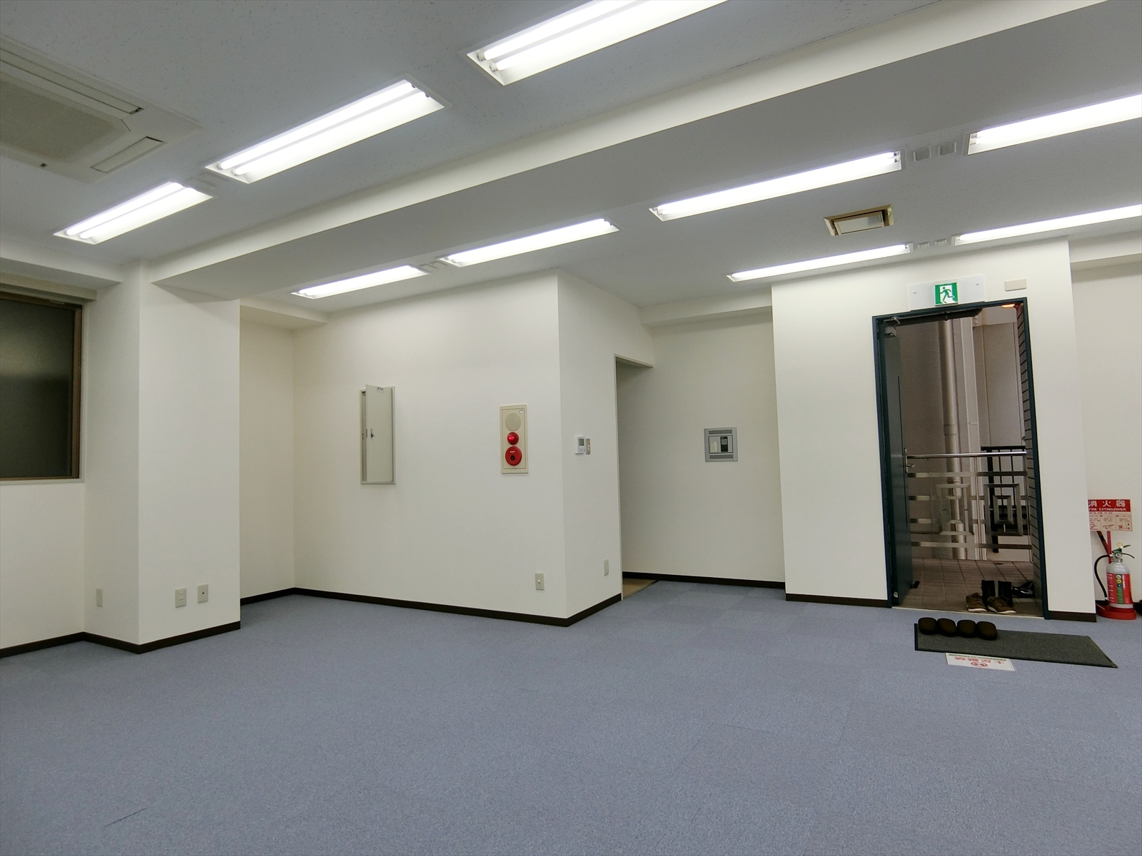 オフィス室内参考画像