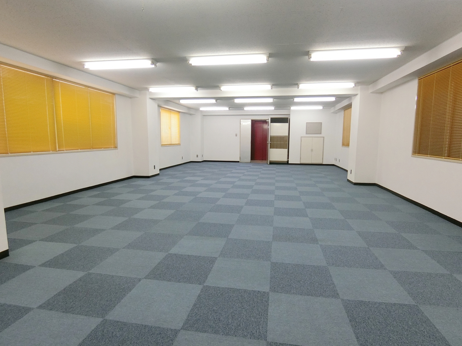 オフィス室内参考画像