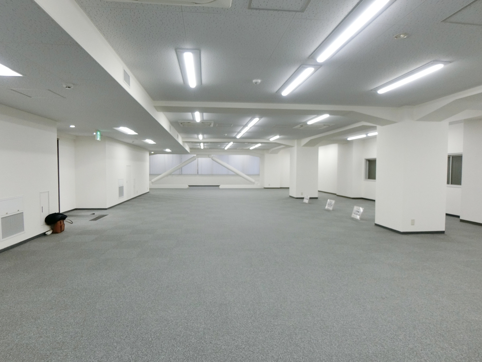 オフィス室内参考画像