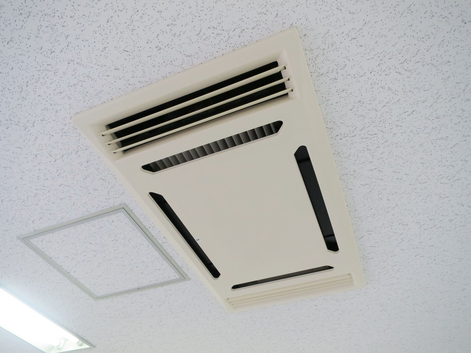 空調