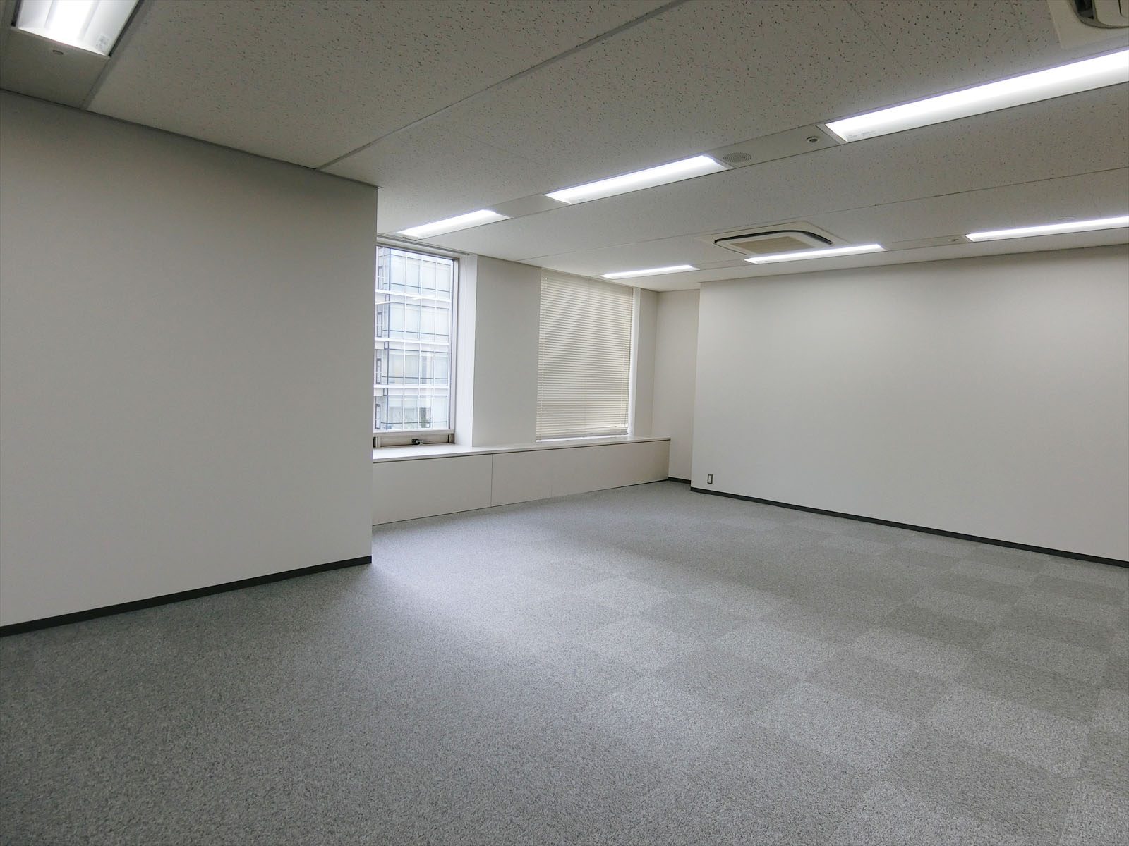 別角度の様子