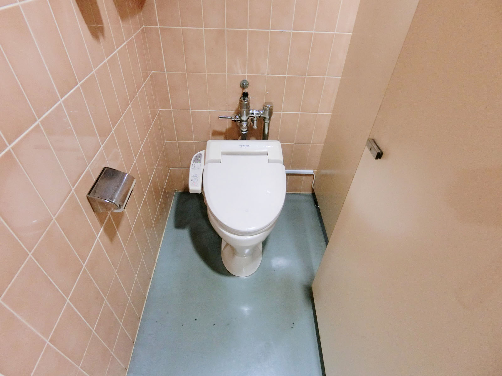 トイレ個室