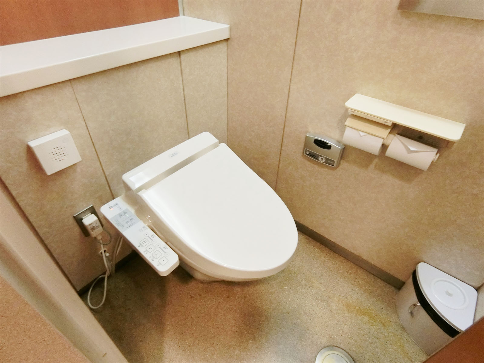 トイレ個室