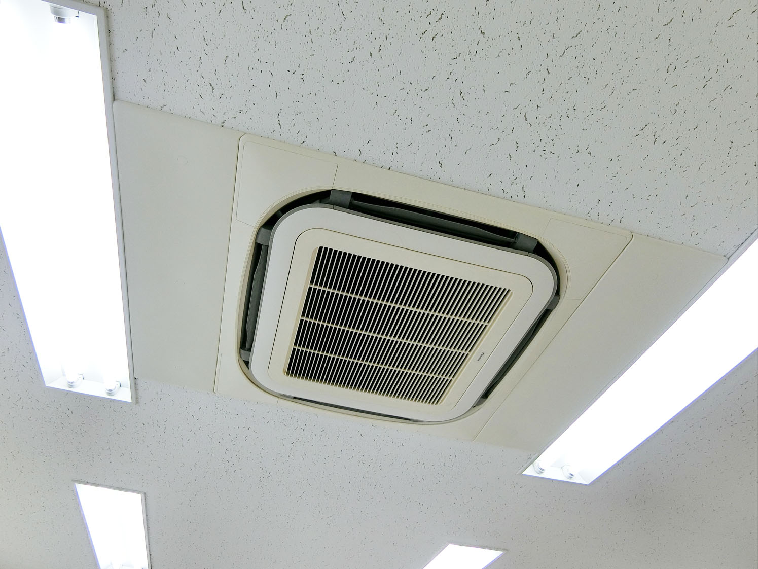 空調