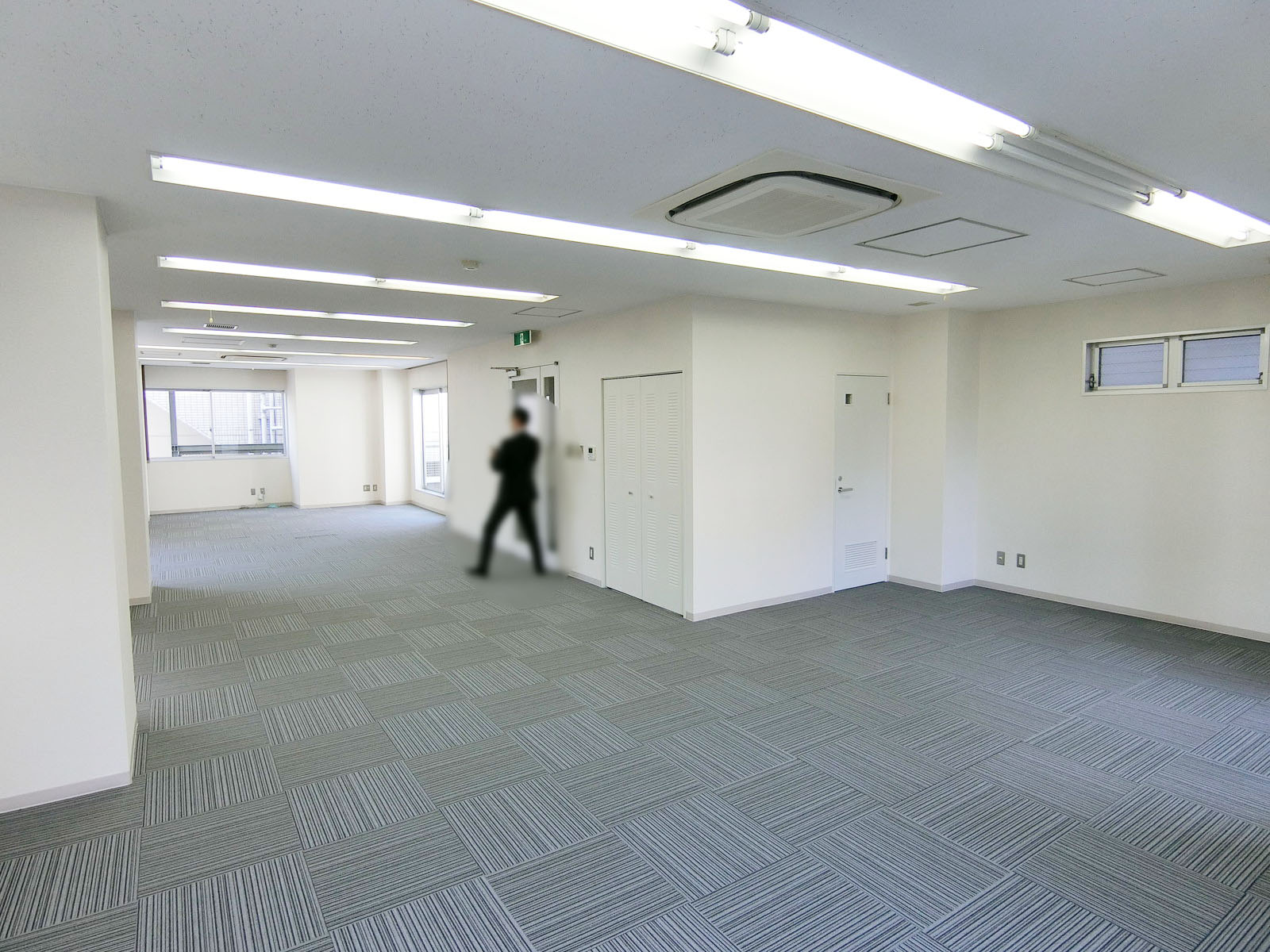 オフィス室内参考画像