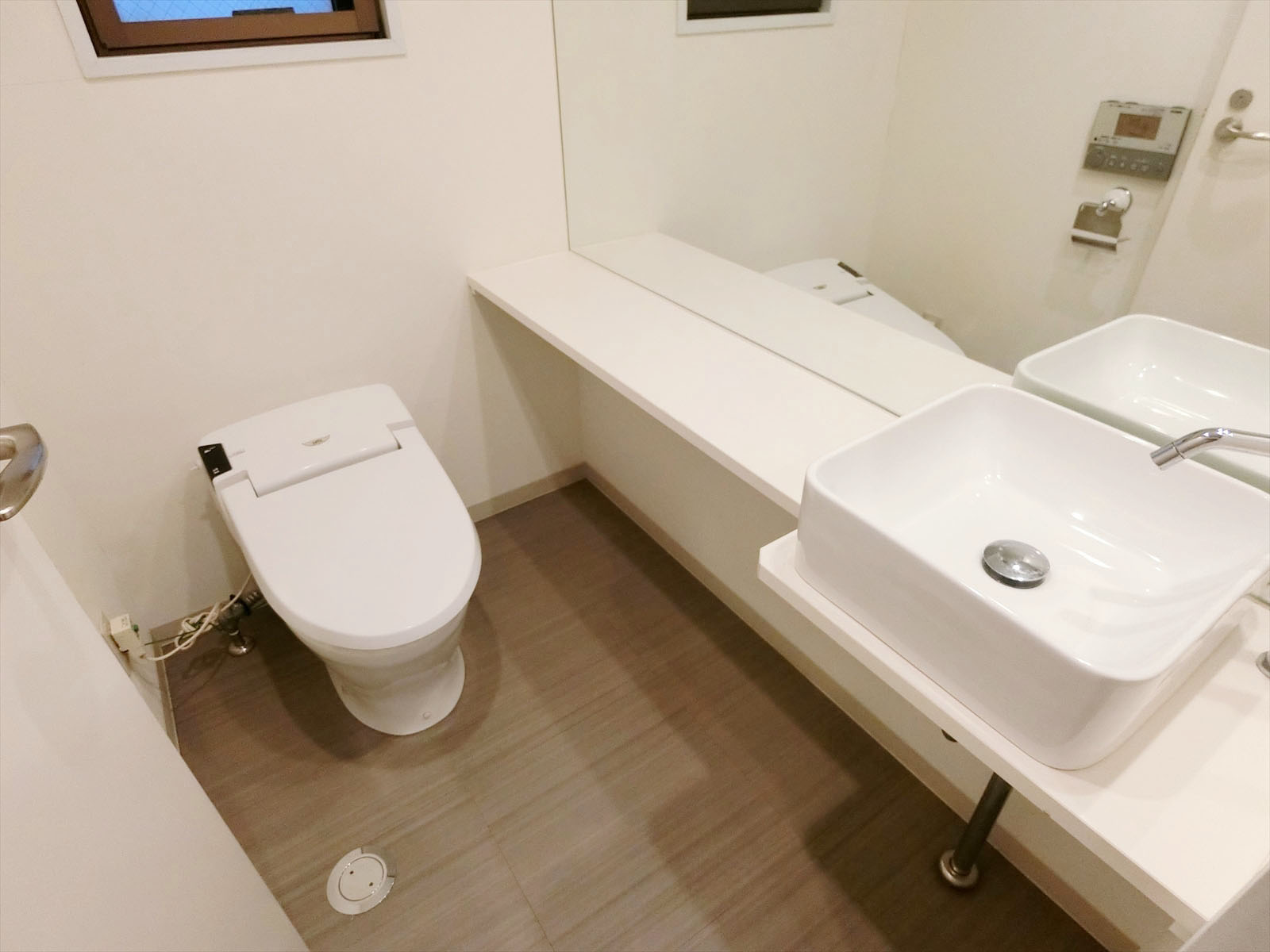 トイレ個室