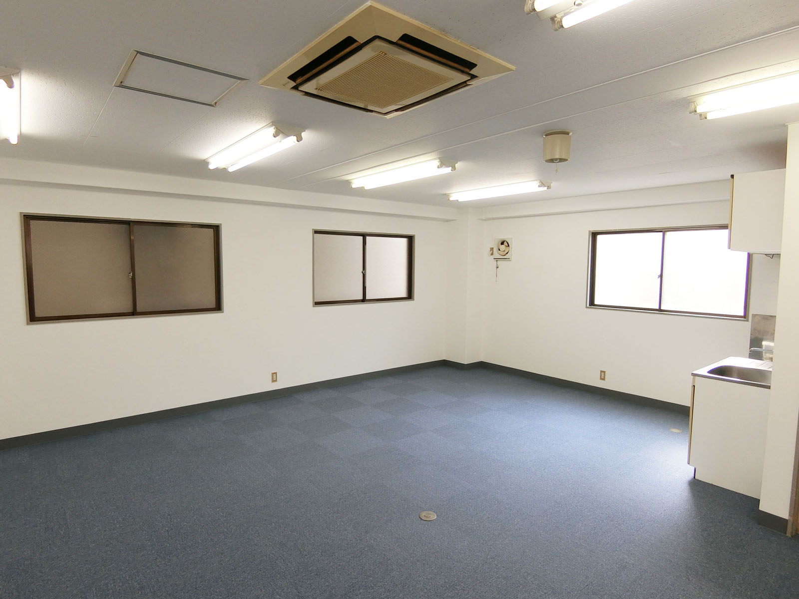 貸室隅の様子
