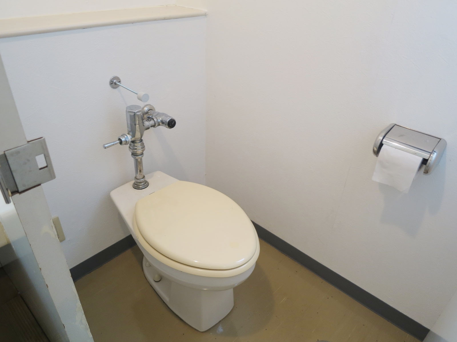 トイレ個室