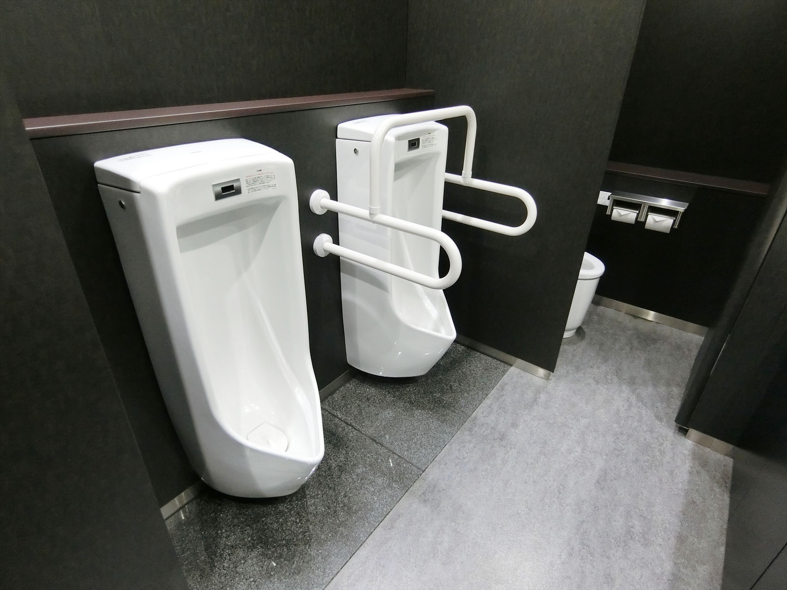 男性用トイレ