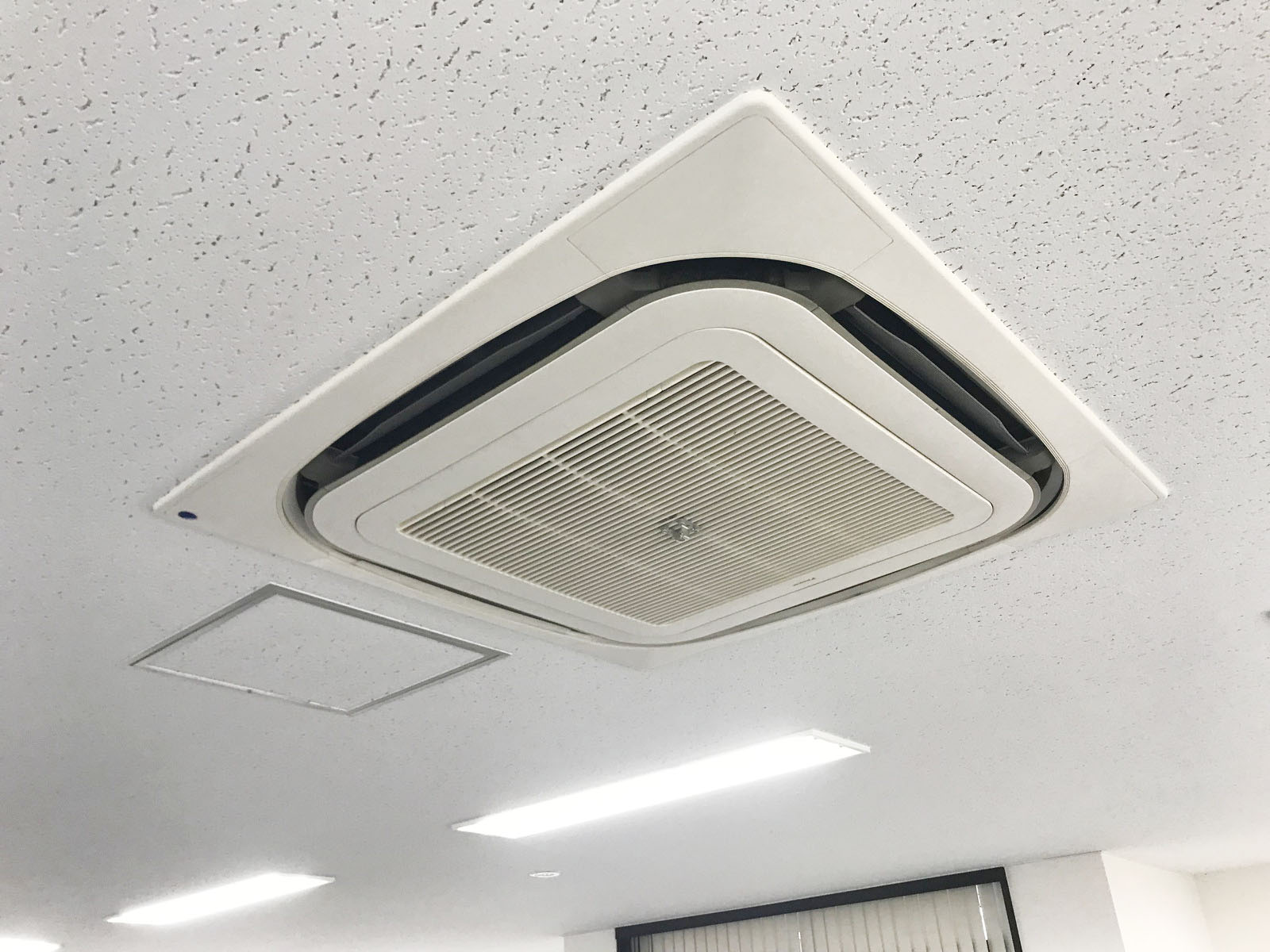 空調吹き出し口