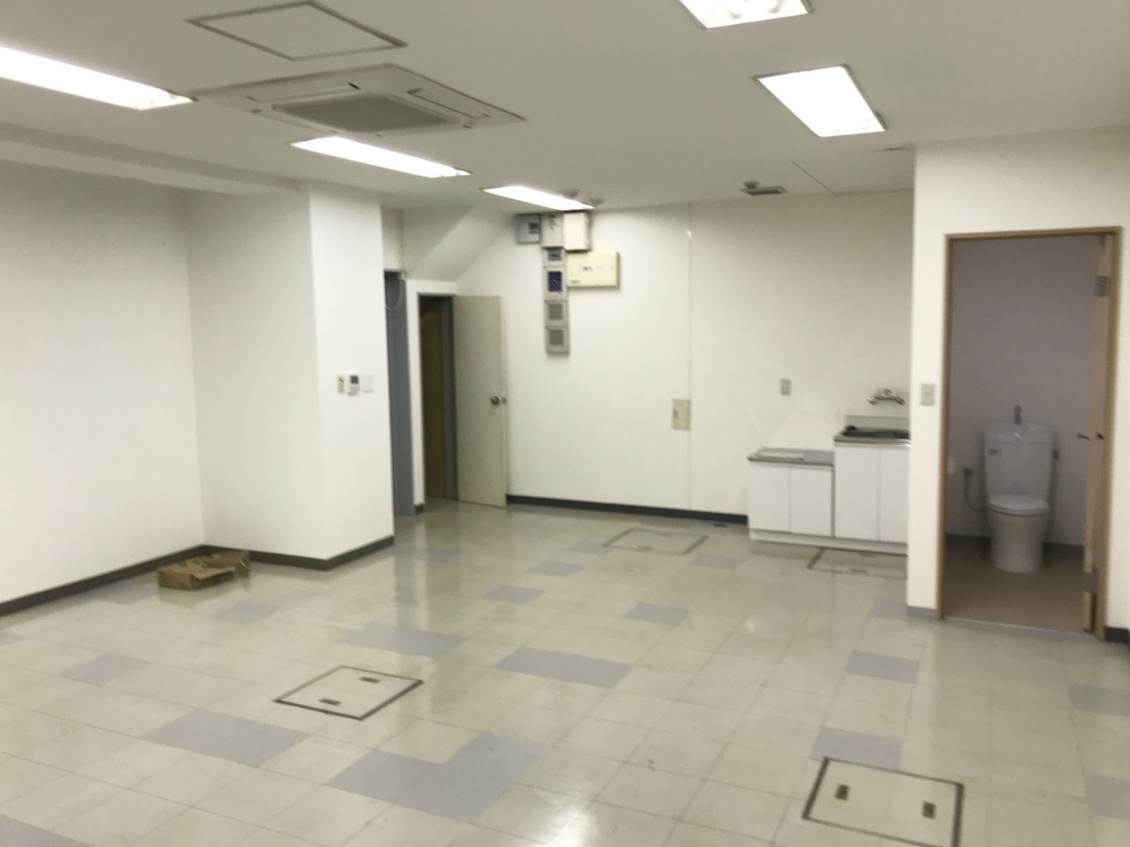 オフィス室内参考画像