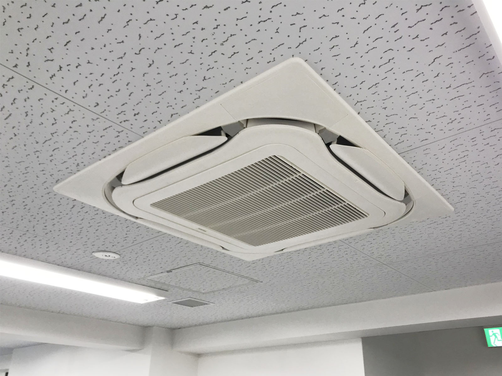 空調吹き出し口