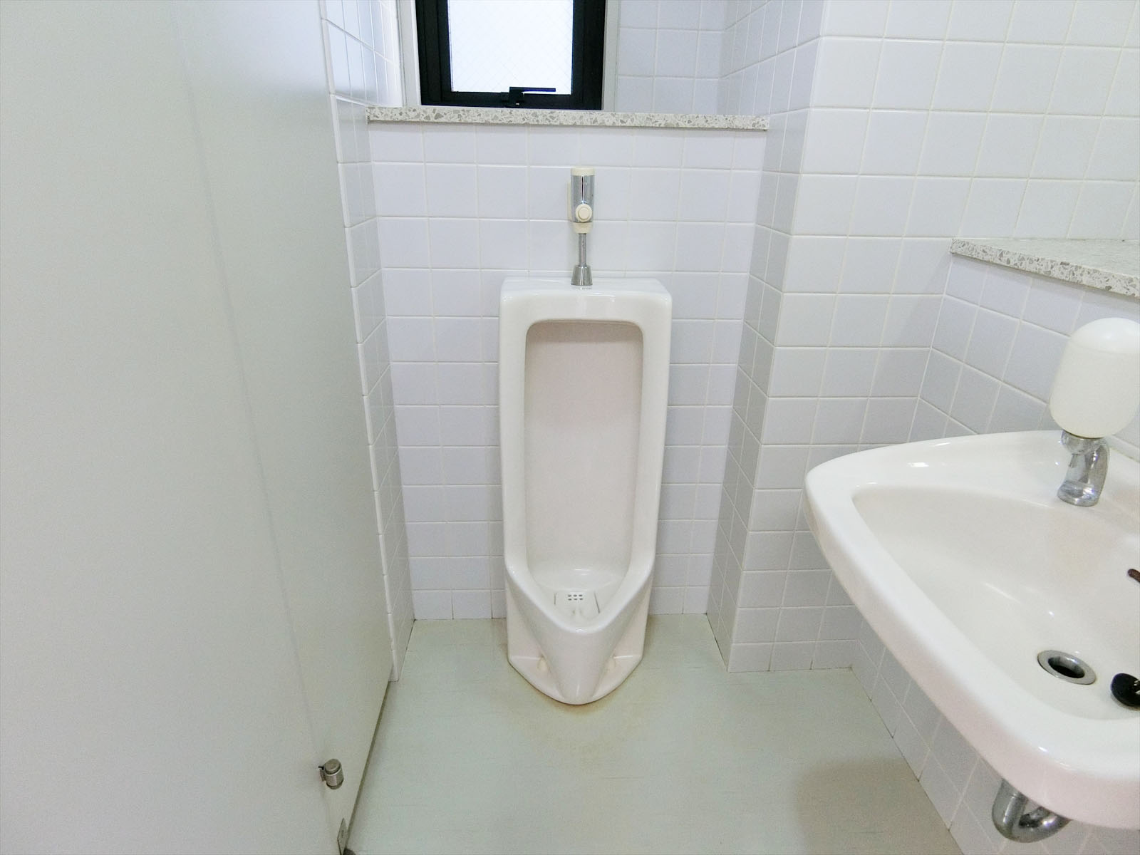 男性用トイレ
