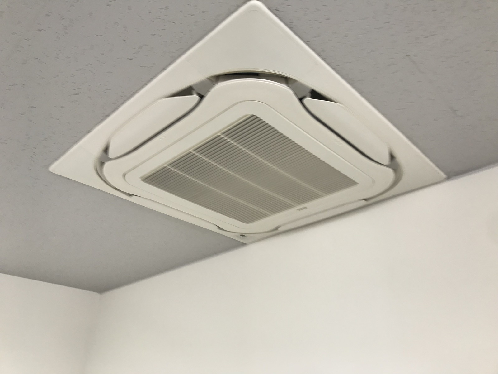 空調吹き出し口