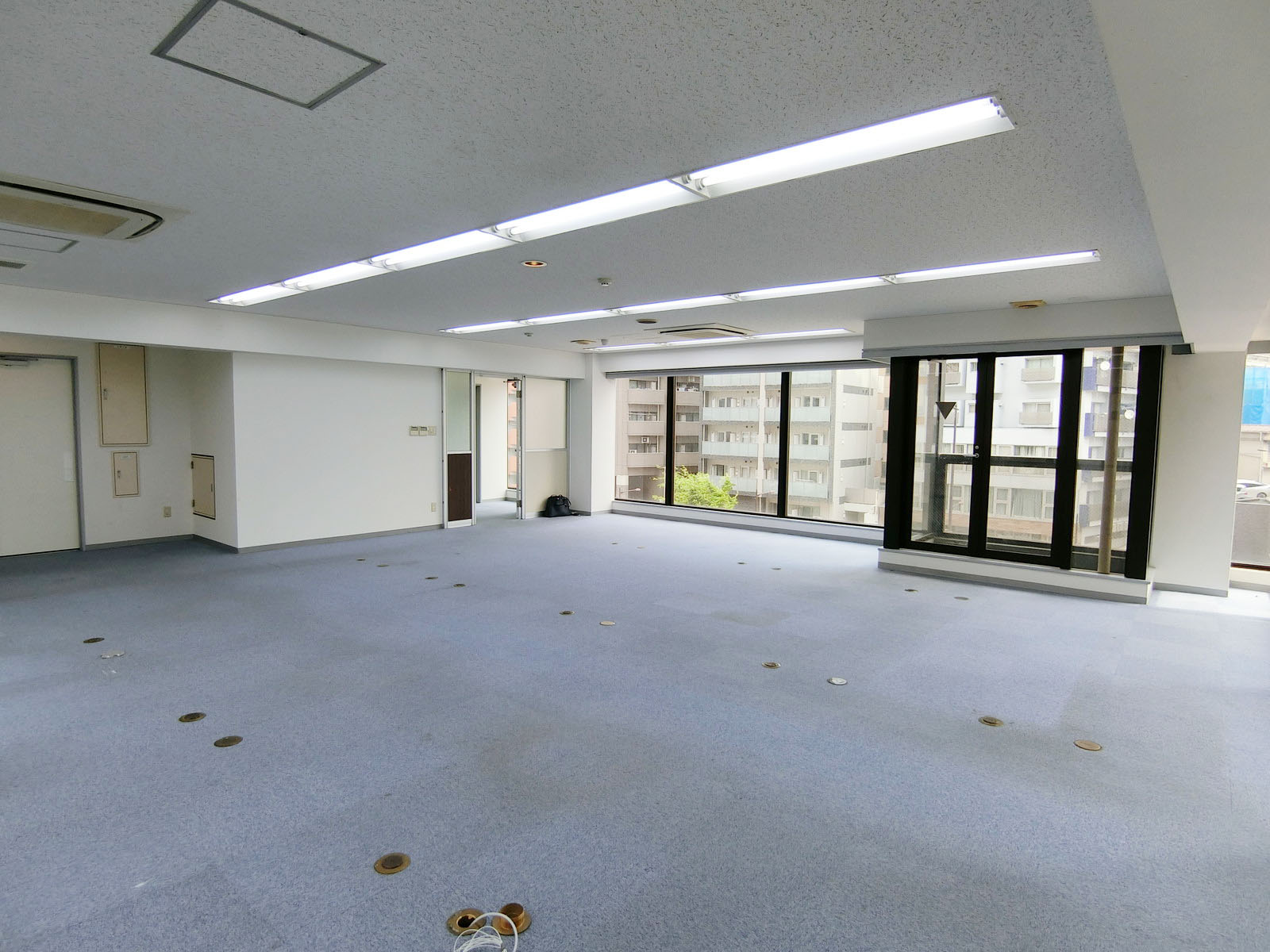 オフィス室内参考画像