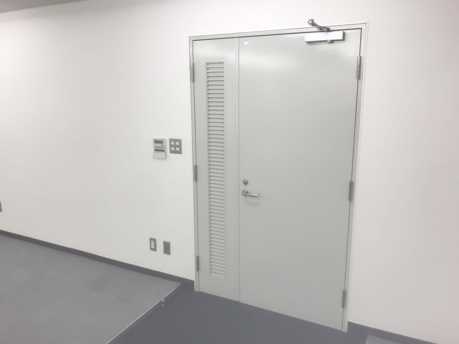 貸室出入口