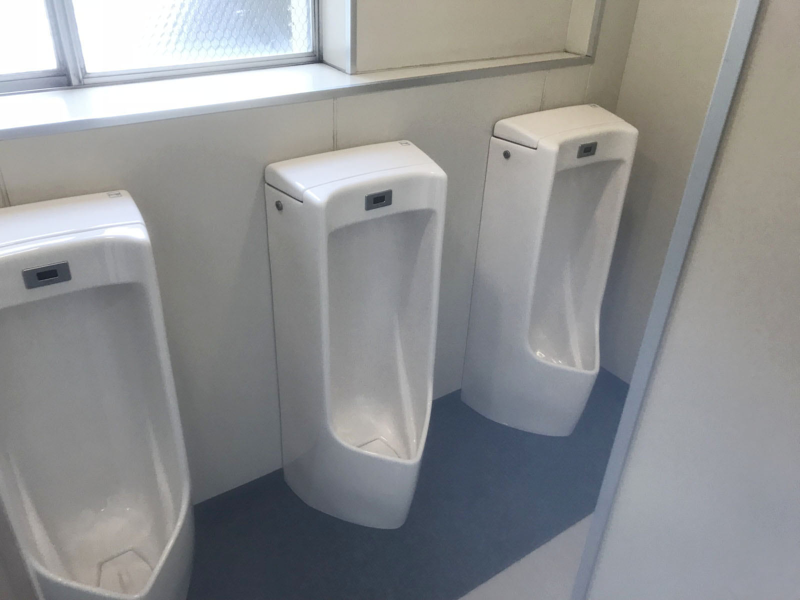男性用トイレ