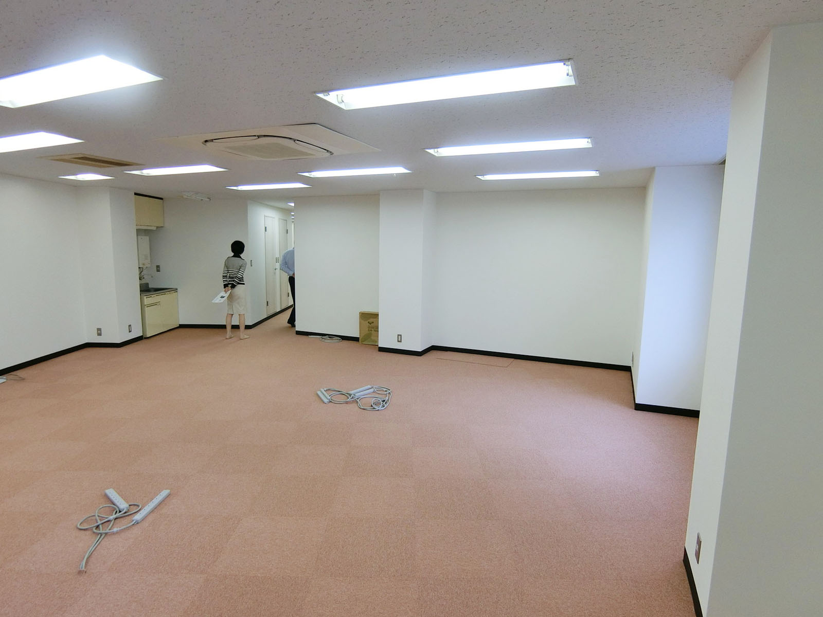 貸室奥から見た様子