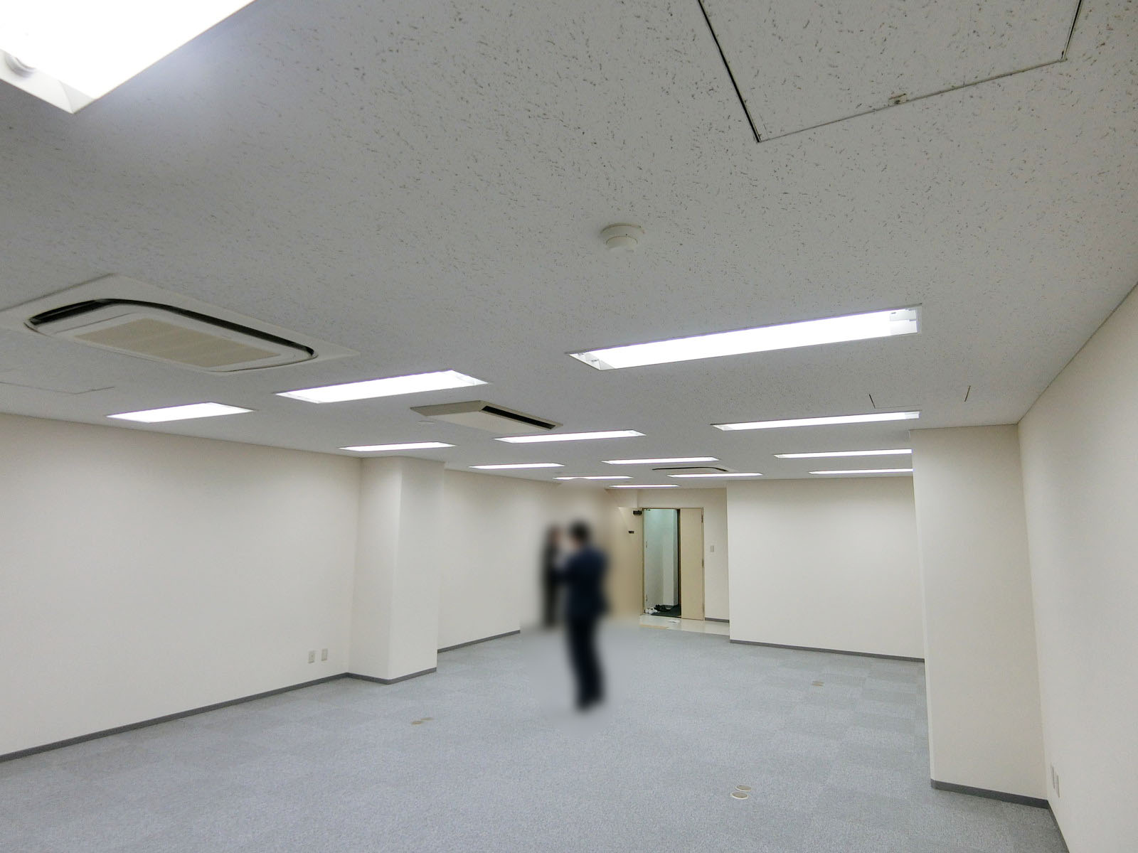 貸室奥から見た様子