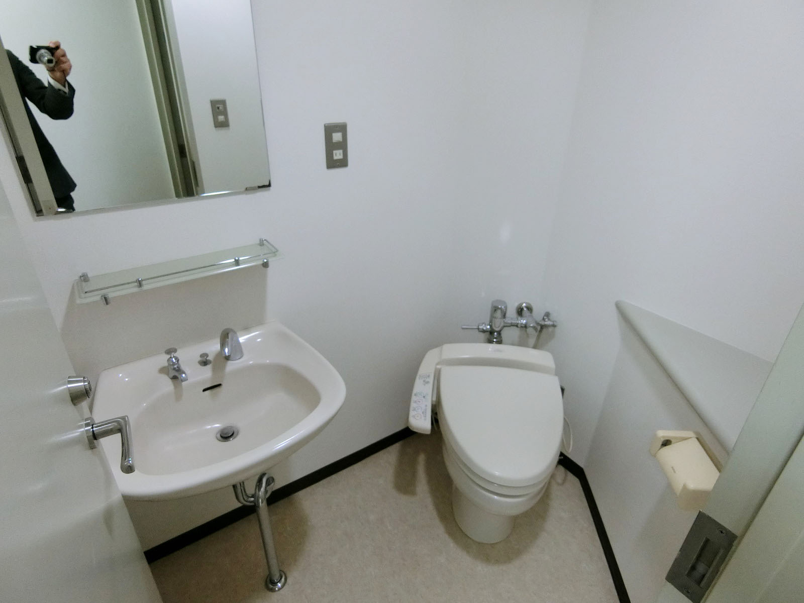 洗面台・トイレ個室