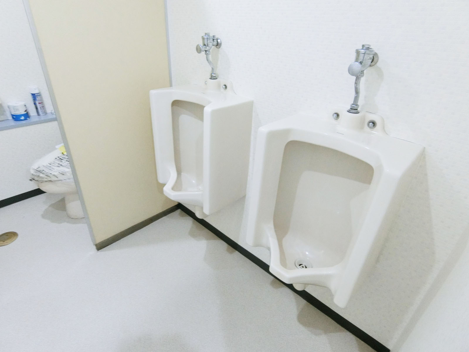 男性用トイレ