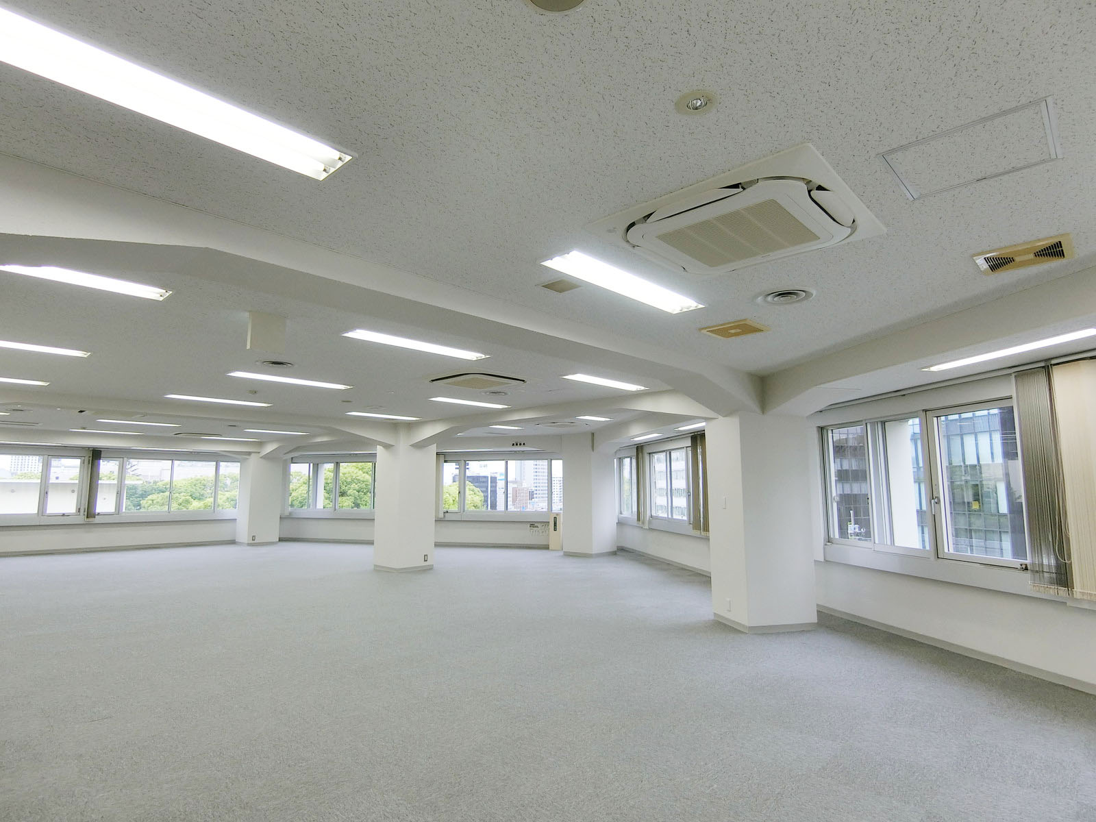 別角度の様子