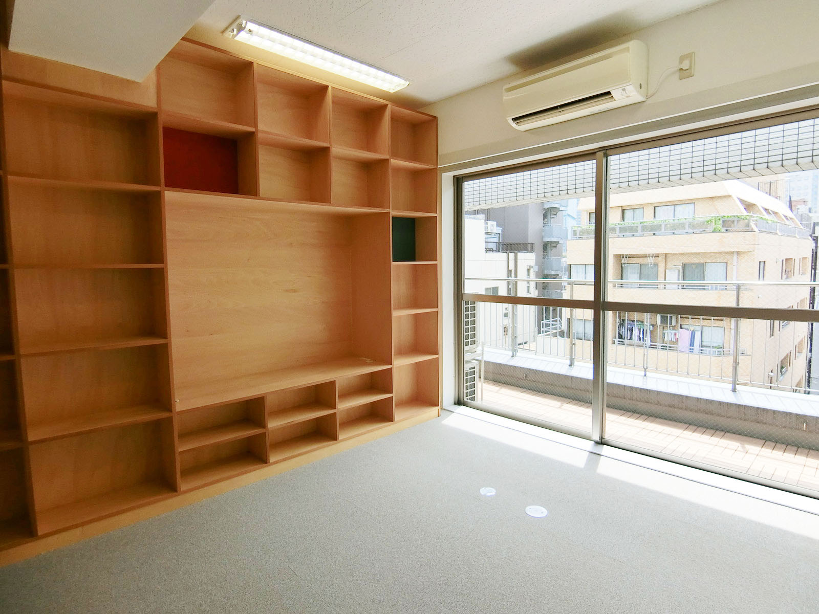 別角度からの様子