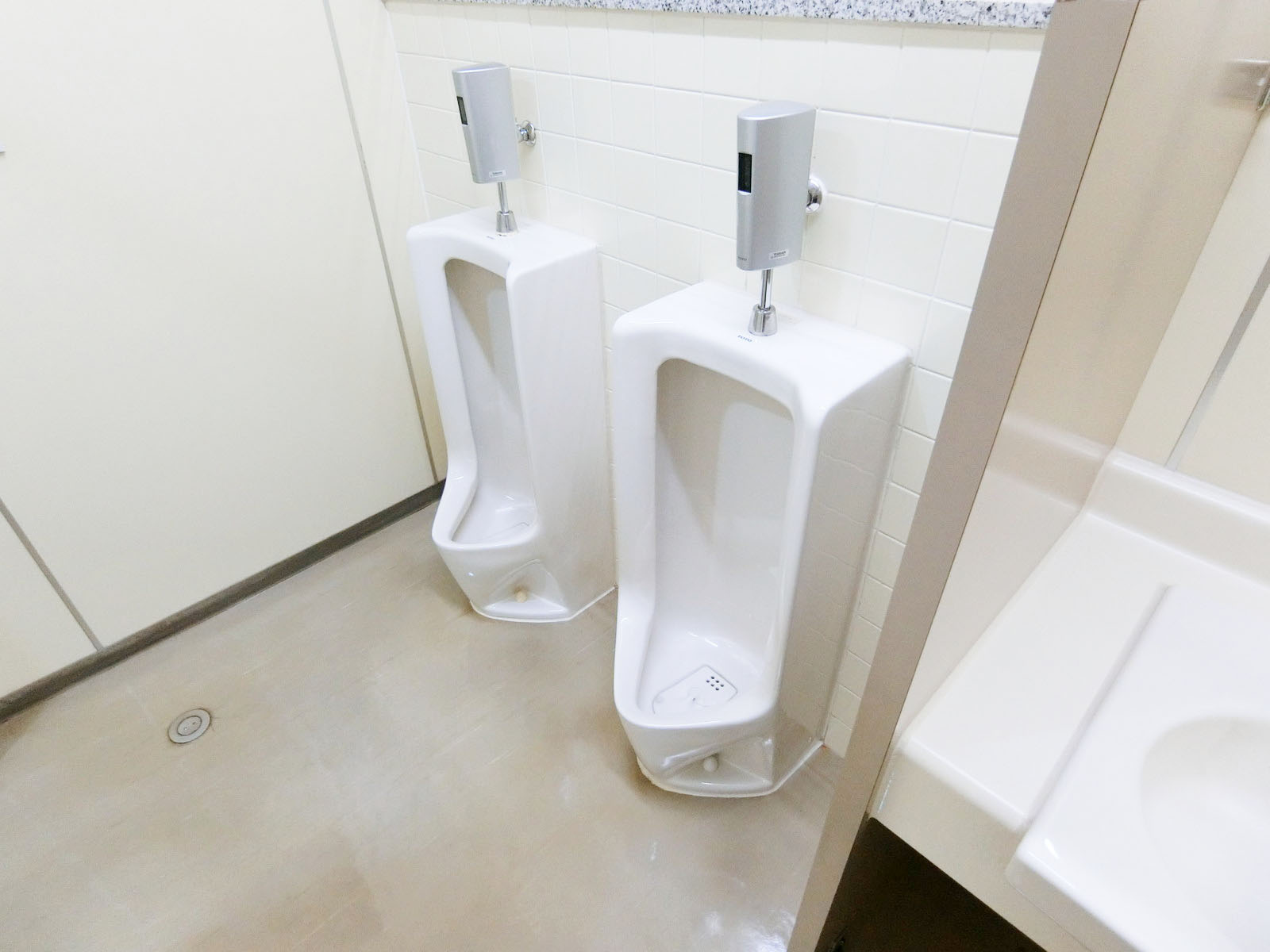 男性用トイレ
