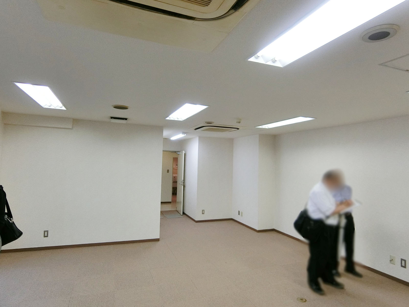 別角度の様子