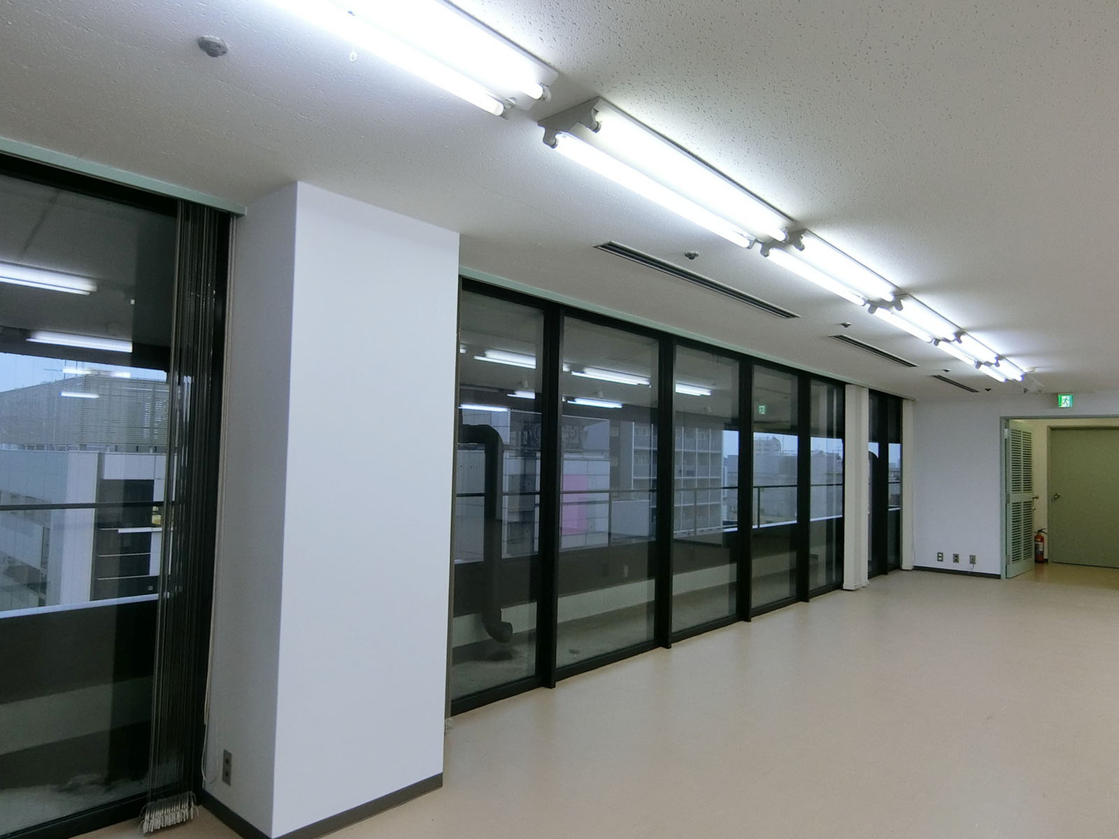 窓際の様子