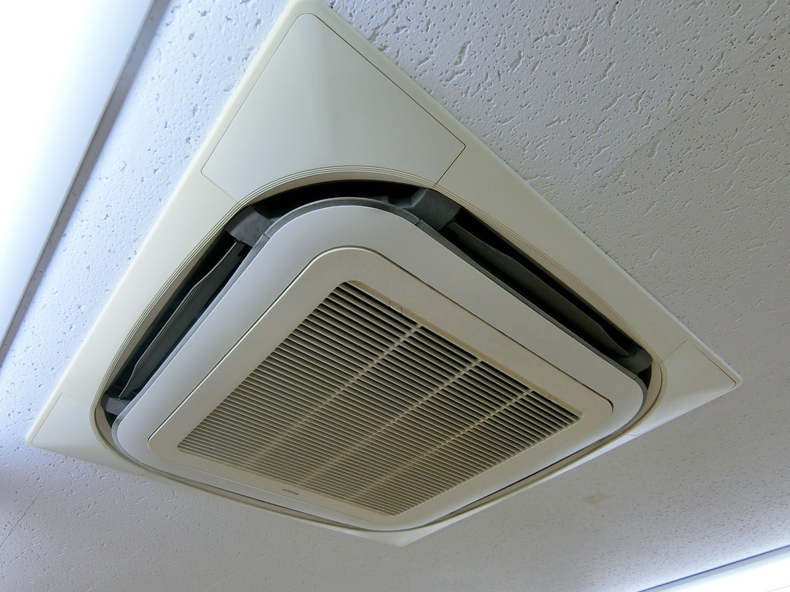 空調