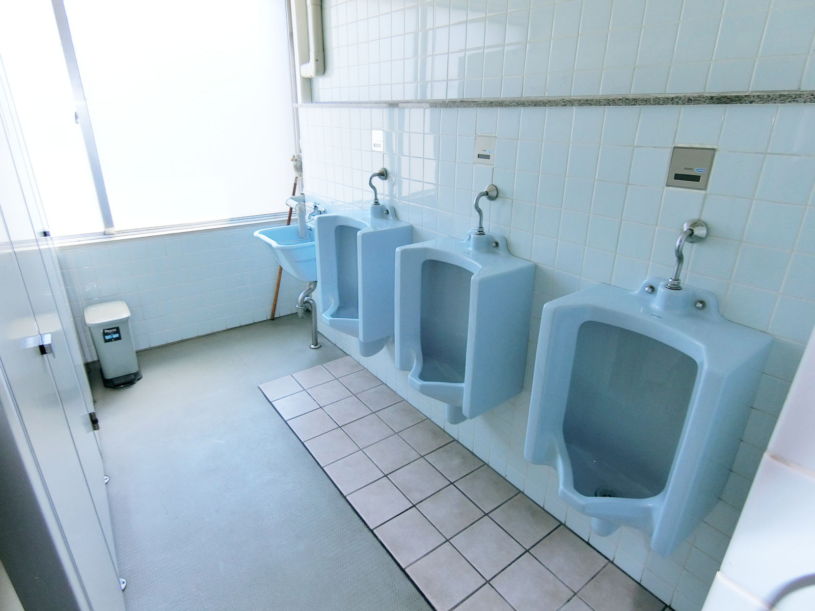 男性用トイレ