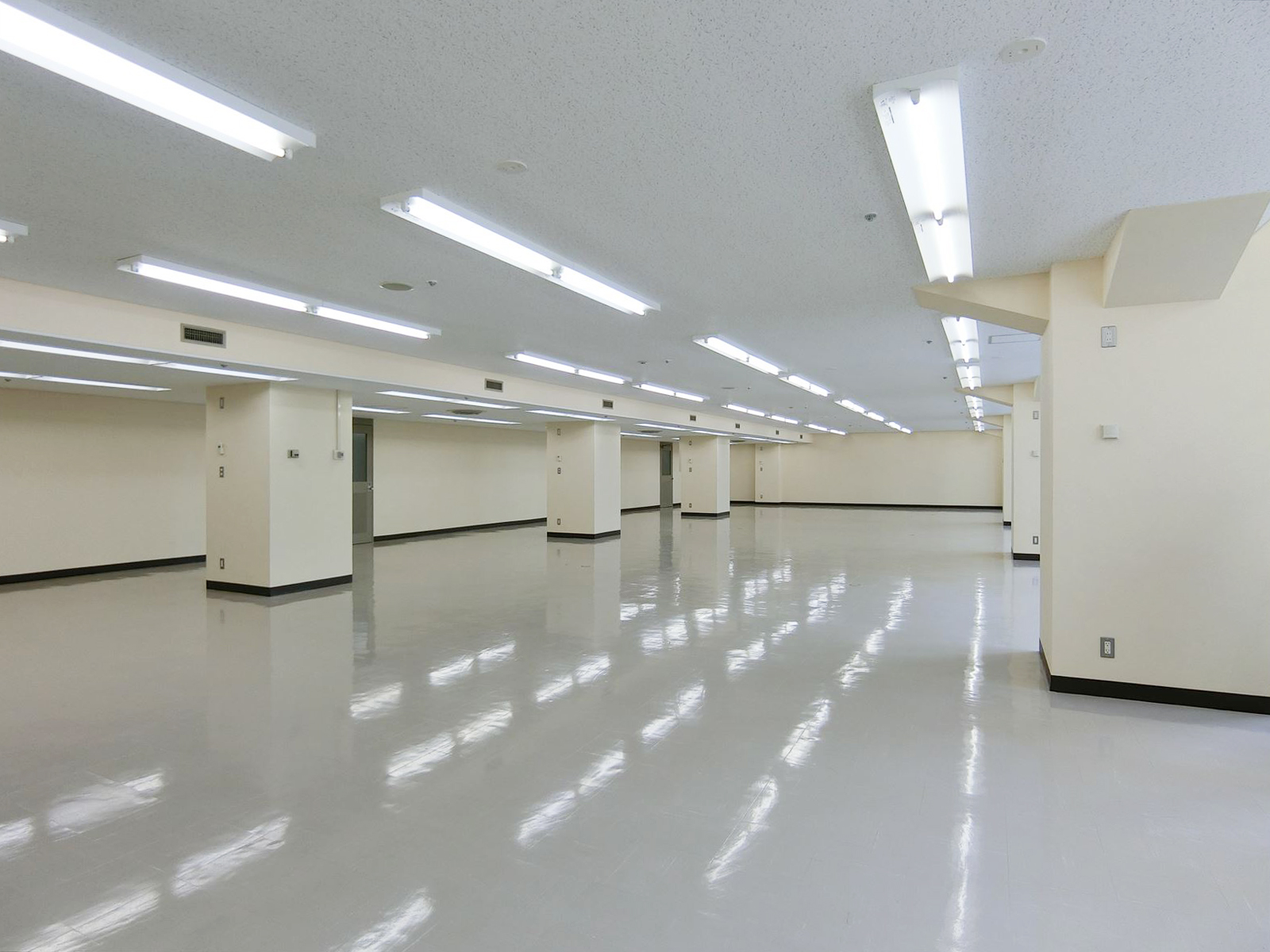 オフィス室内参考画像(3階)