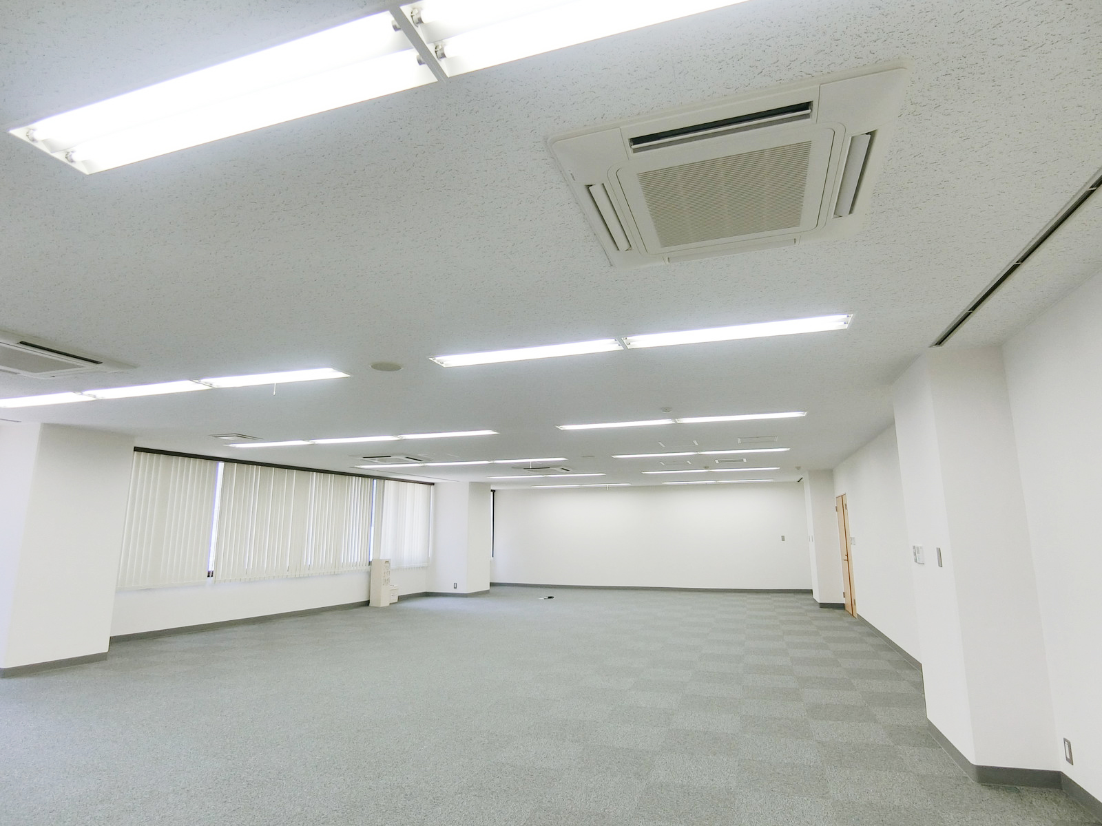 オフィス室内参考画像（4階・約55坪）