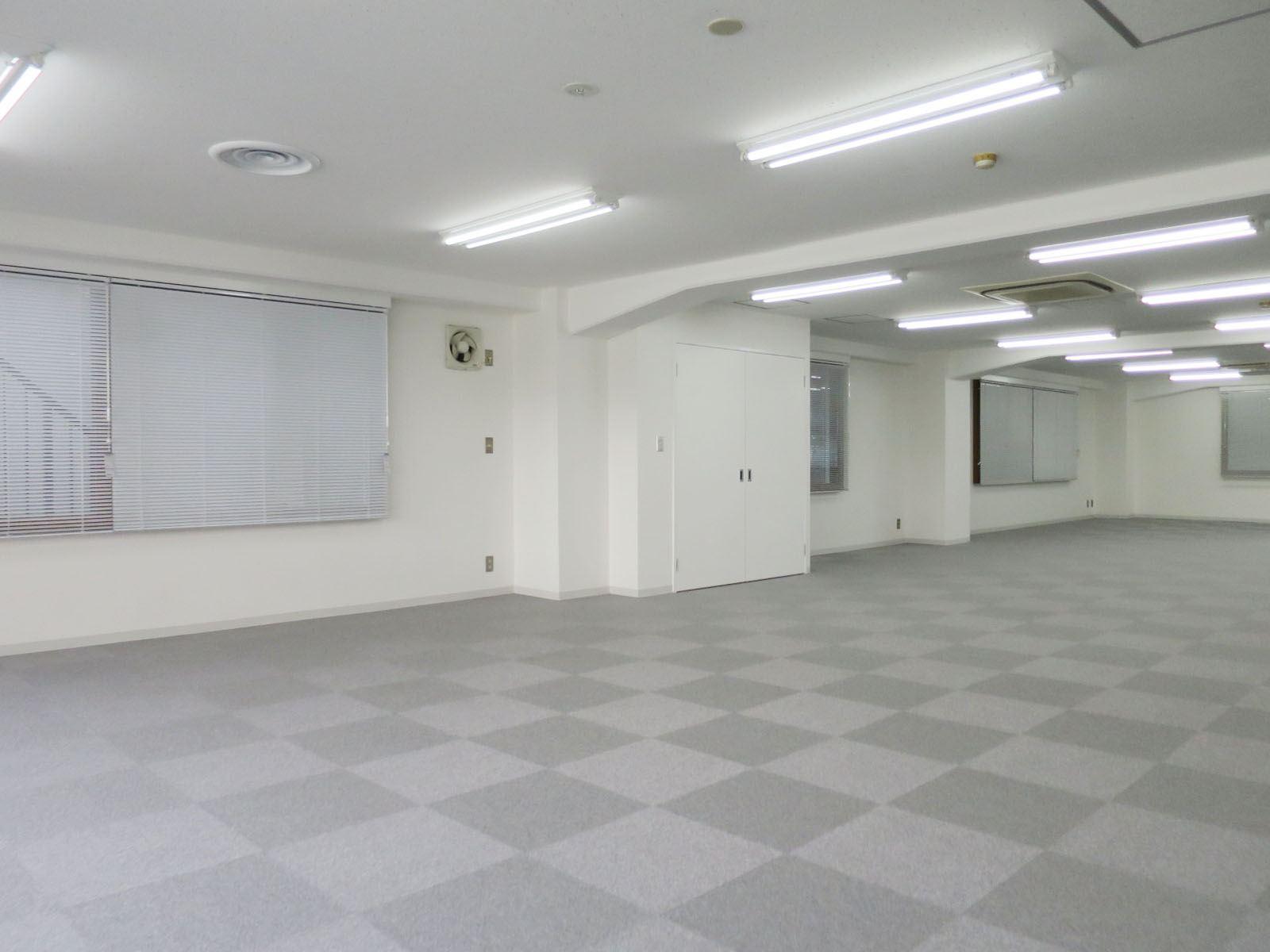 別角度の様子