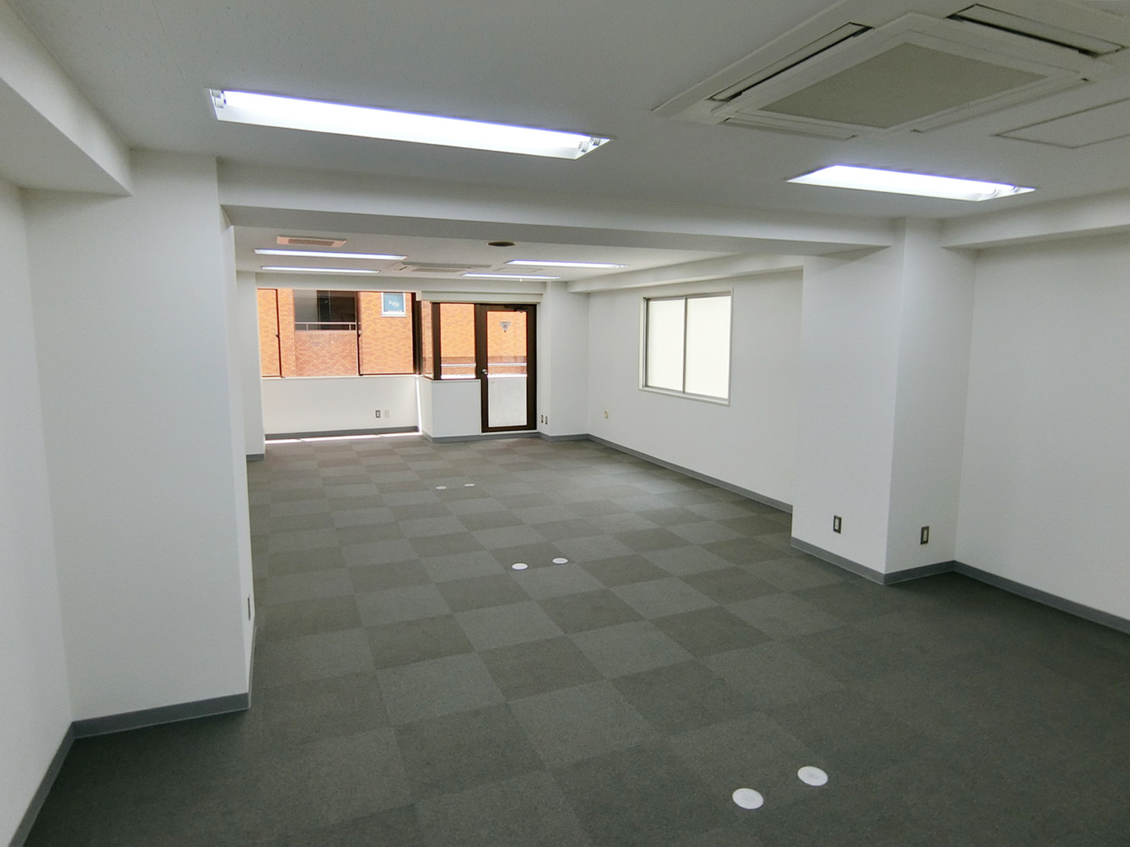 オフィス室内参考画像（6階・約19坪）