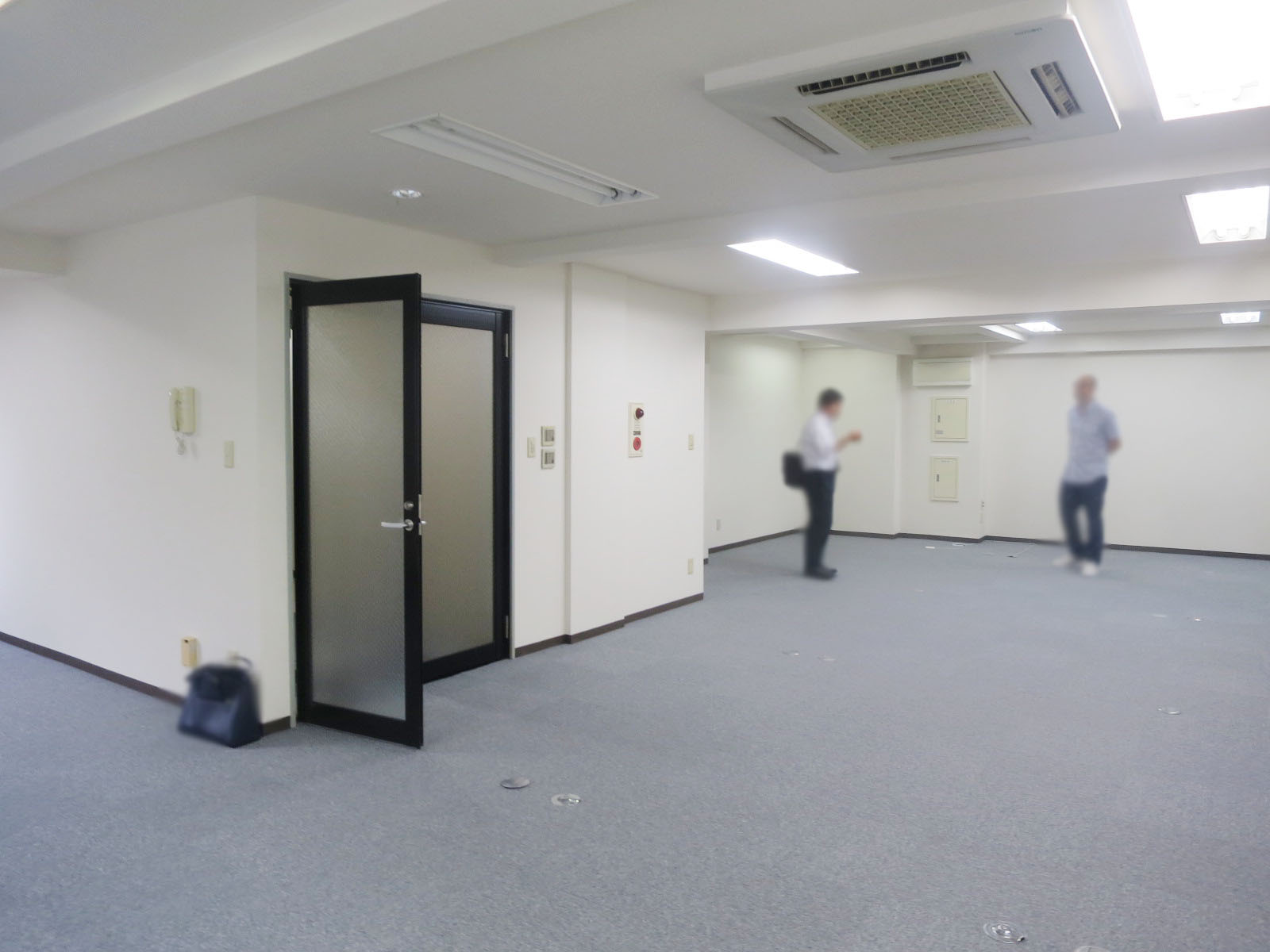 別角度の様子