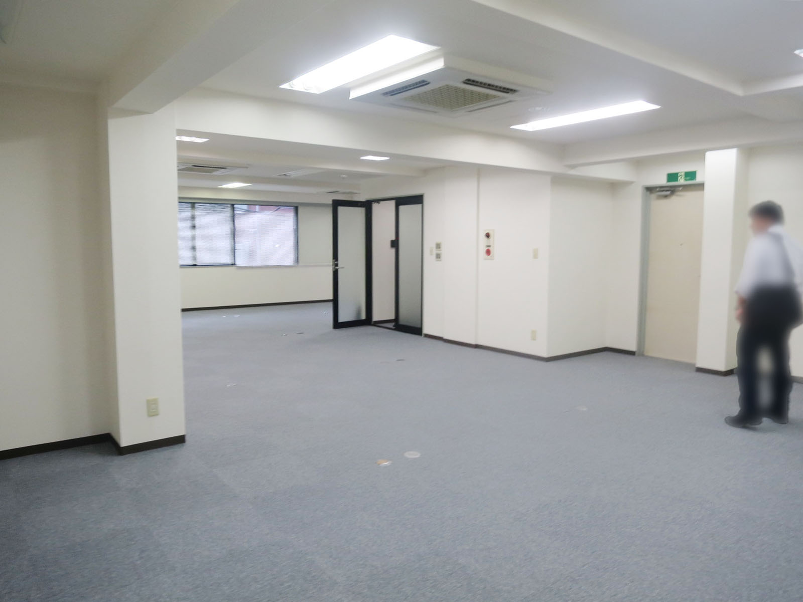 オフィス室内参考画像