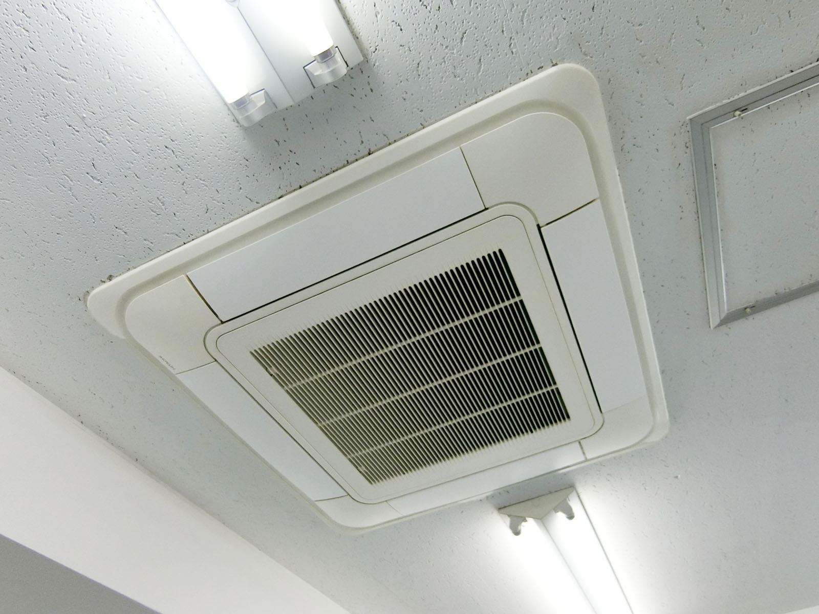空調