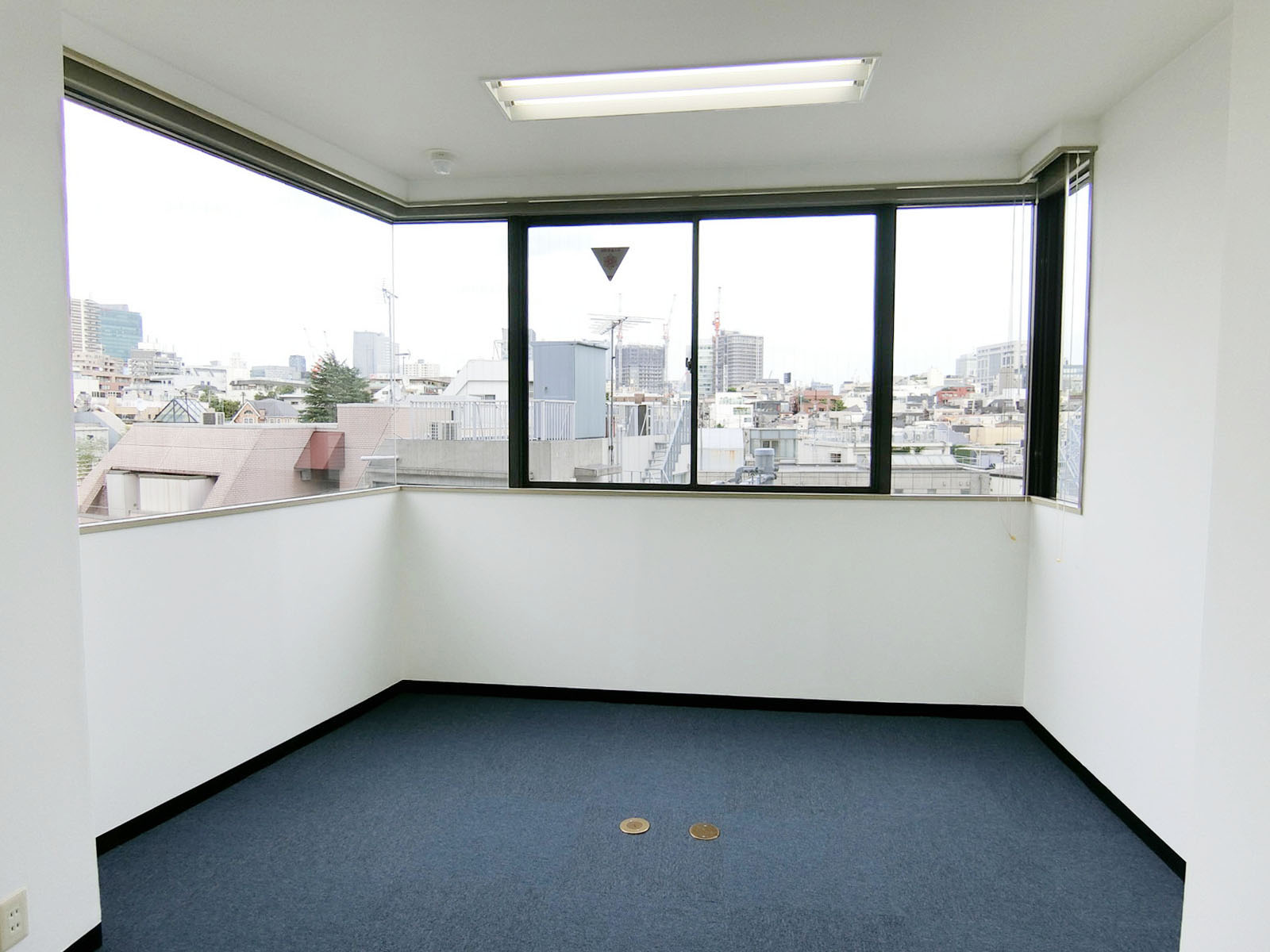 オフィス室内参考画像