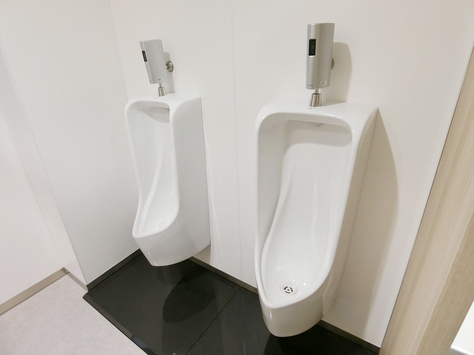 男性用トイレ