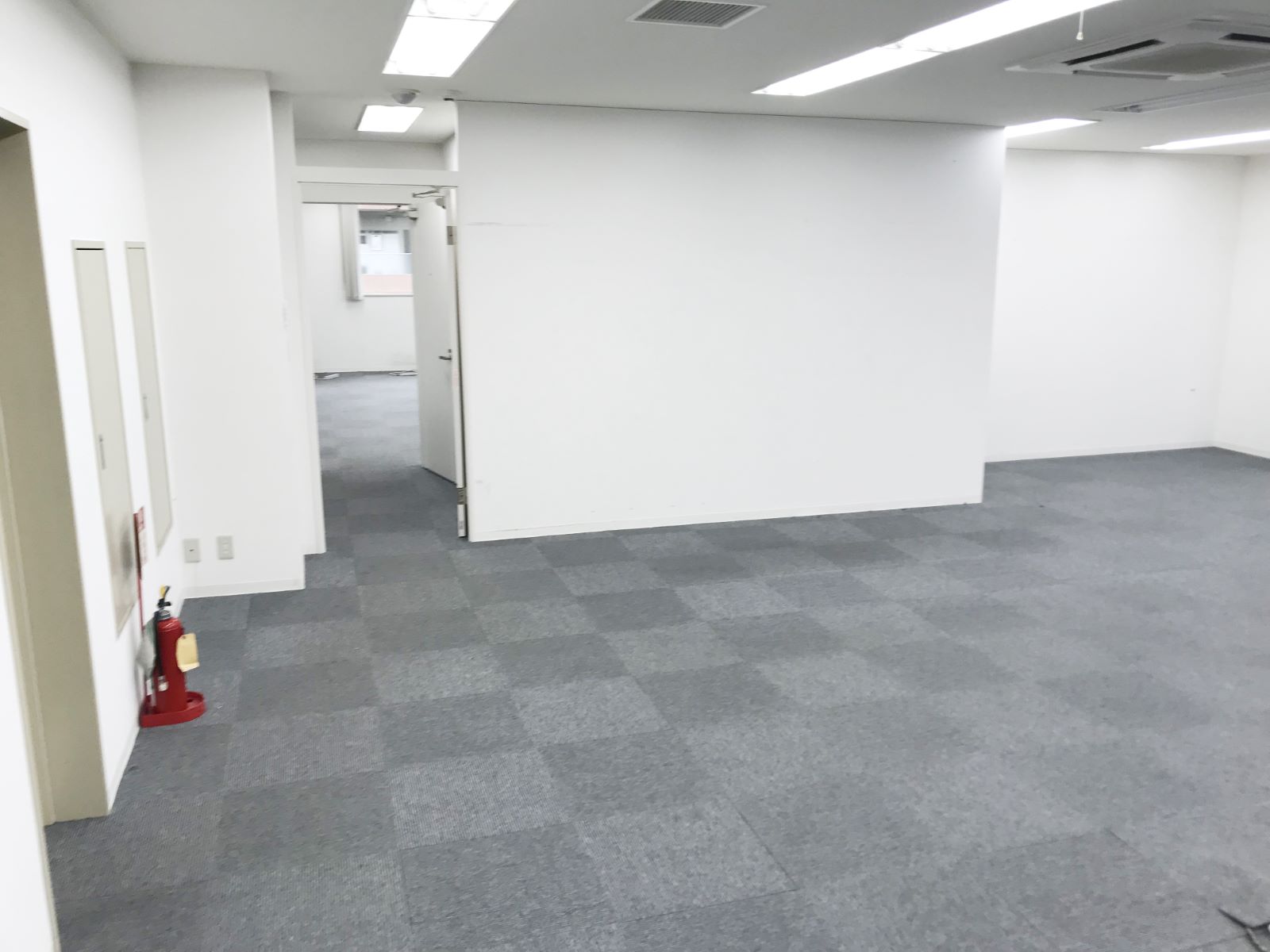 オフィス室内参考画像