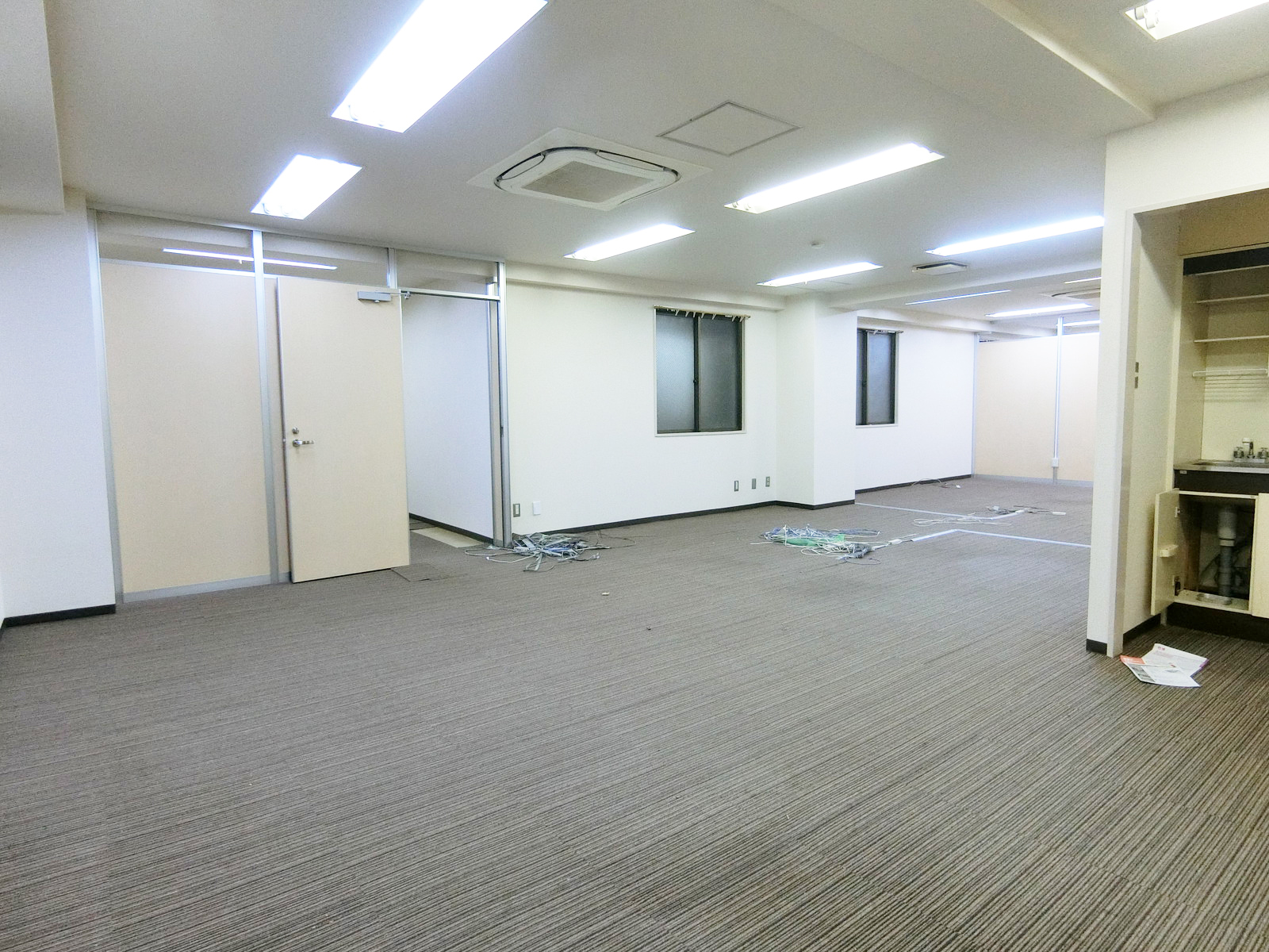 オフィス室内参考画像（3階・約30坪）