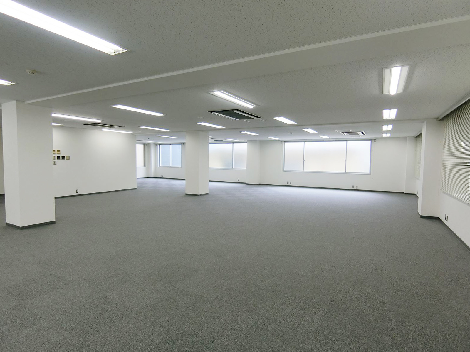オフィス室内参考画像
