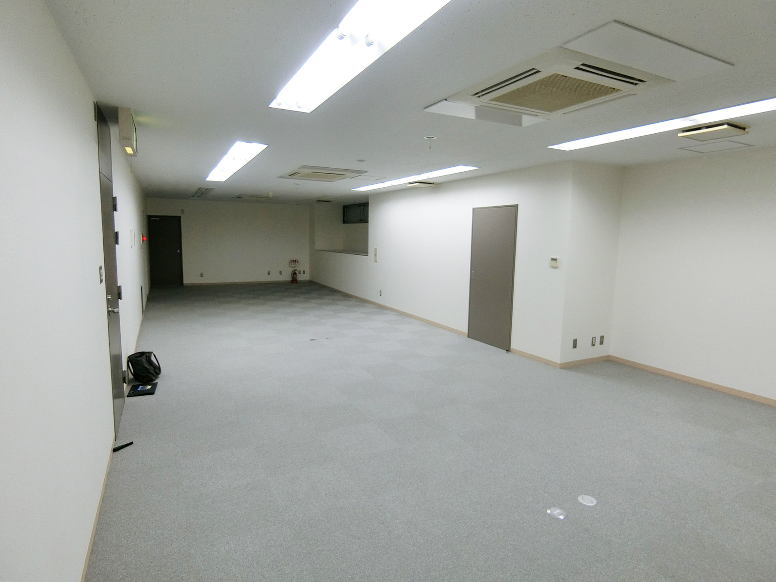 オフィス室内参考画像（1階・約30坪）