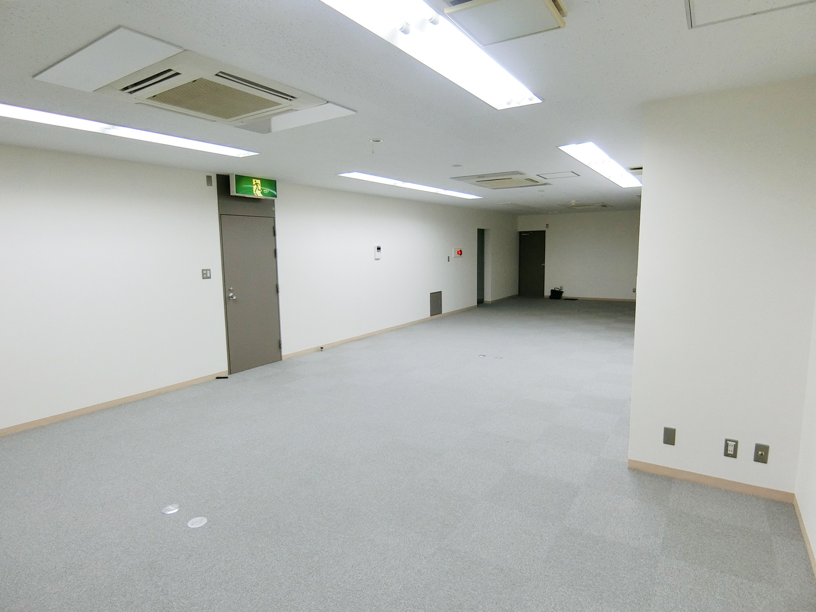 別角度の様子