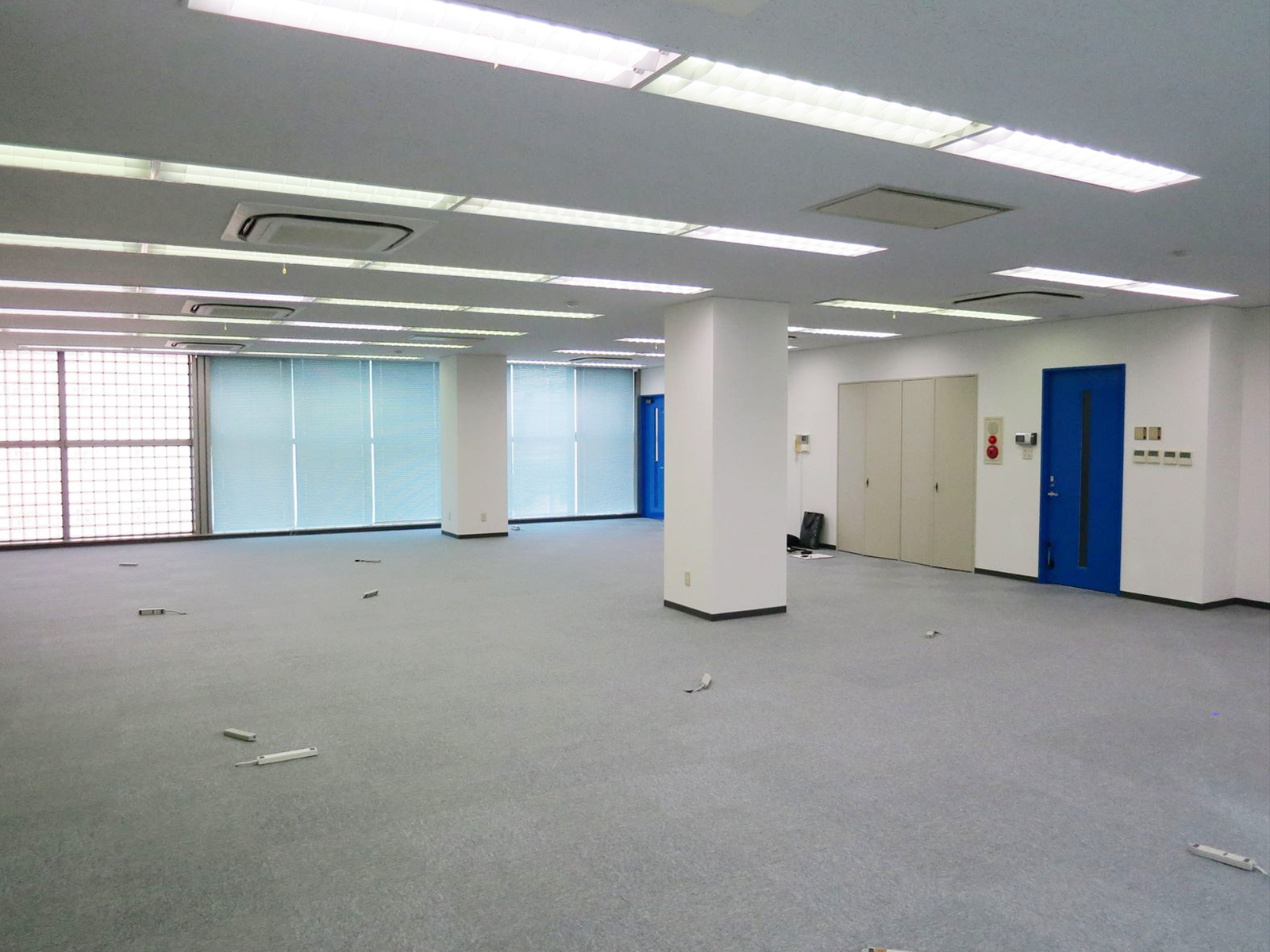 オフィス室内参考画像